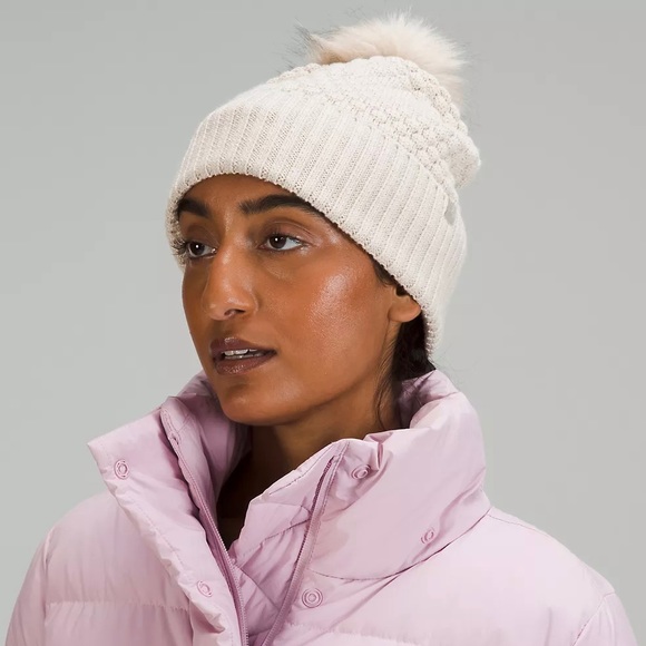 Lululemon Bubble Knit Pom Beanie - Picture 2 of 4